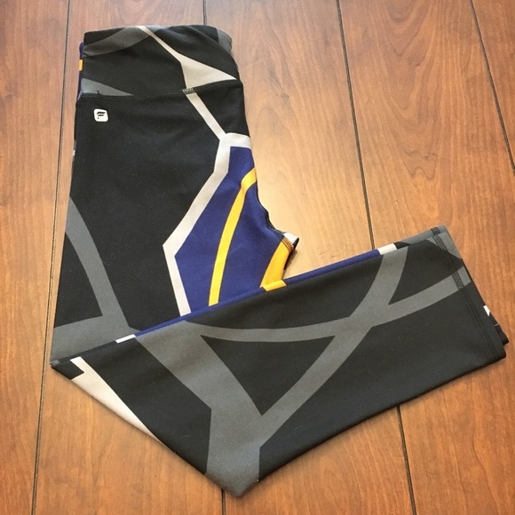 Fabletics • Workout/Yoga Cropped Leggings • Sz XS - Picture 3 of 7